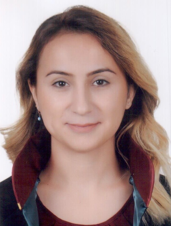 YASEMİN  ARIKAN ÖZGÜL