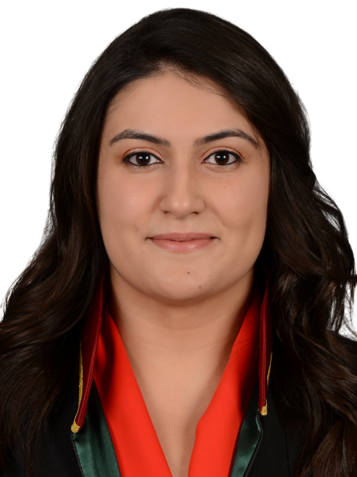 İREM  ÖZELÇİ ERKIRKLAR